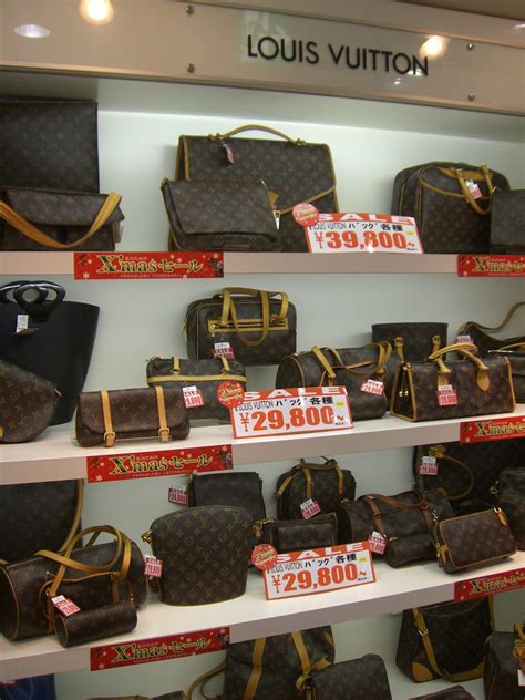 Louis Vuitton coin price in Japan